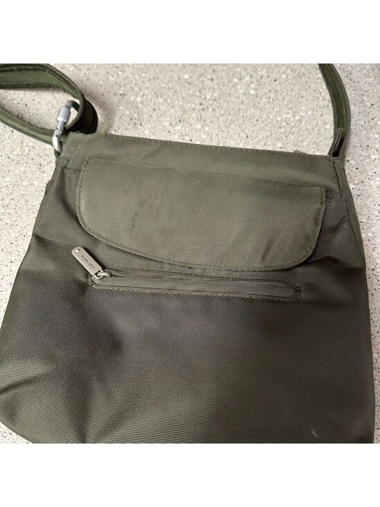 Travelon Handbags - Travelon Anti-theft Crossbody Bag